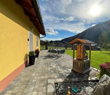 Wieting Apartment | Ferienhaus mit Terrasse und viel Ruhe