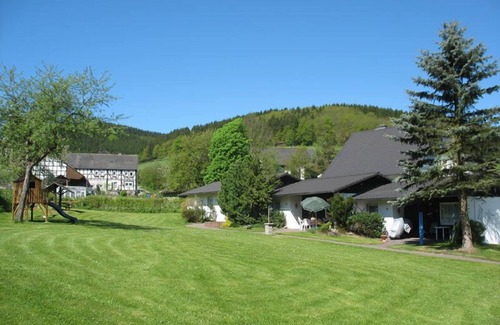 Elsoff Apartment | Ferienhaus Mittelhof 15 - Gemütliches Ferienhäuschen mit Offenem Koch- und Wohnbereich