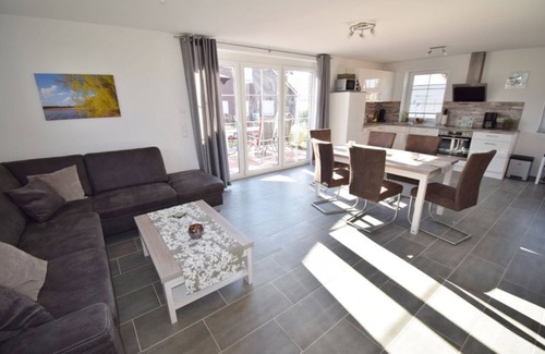 Warin House | Ferienhaus "storchennest" am Großen Wariner See