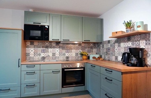 Meissen Apartment | Ferienhof Gräfe - 3-Seiten Hof mit großem Garten, Pool & Sauna