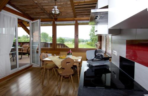 Gleichamberg Apartment | Ferienpension Kühner