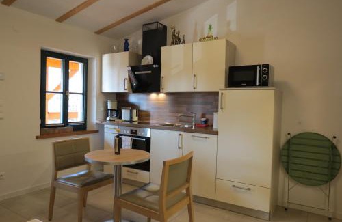 Zwenkau Apartment | Ferienwohnung 1 am Zwenkauer See - frisch renoviert