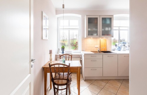 Nieby Apartment | Ferienwohnung 2 Alter Gasthof 1838 - 1986 in Nieby