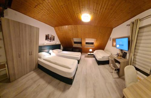 Hullhorst Apartment | Ferienwohnung-32609 W4