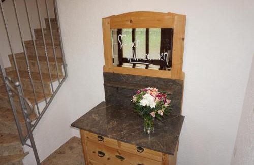 Bermuthshain House | Ferienwohnung Altes Forsthaus Hella