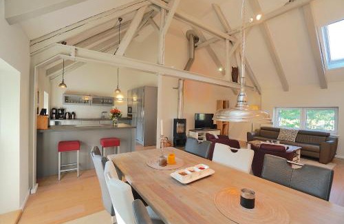 Borgwedel Apartment | Ferienwohnung Am Apfelbaum - romantische Remise direkt am Golfplatz und der Schlei