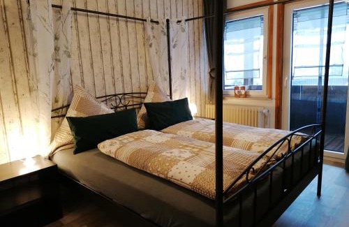 Friedrichsfeld Apartment | Ferienwohnung am Reinhardswald - Eichenlaub - mit Sauna