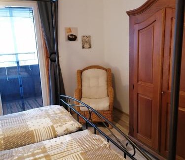 Friedrichsfeld Apartment | Ferienwohnung am Reinhardswald - Eichenlaub - mit Sauna