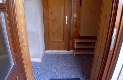 Neusalza-Spremberg Apartment | Ferienwohnung am See-Neu mit Balkon