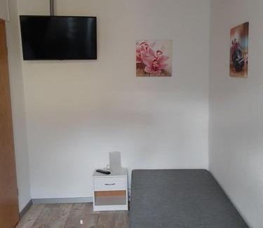 Wolkenburg Apartment | Ferienwohnung Bonny, Limbach-Oberfrohna