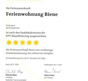 West Apartment | Ferienwohnung Biene