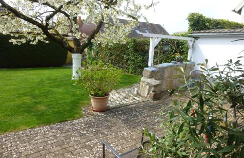 Billigheim-Ingenheim Apartment | Ferienwohnung Kirschblüte