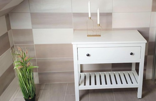 Obstfelderschmiede Apartment | Ferienwohnung Alte Schule 5 "Peter Petersen"