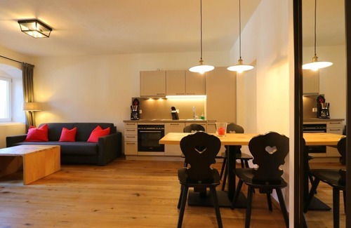 Unterammergau House | Ferienwohnung Edelweiß - Gasthof Stern