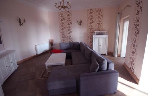 Prenzlau Apartment | Ferienwohnung im Gutshaus Mühlhof