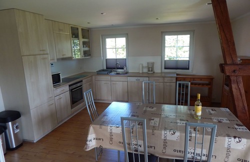 Groven Apartment | Ferienwohnung in zentraler, ländlicher Lage