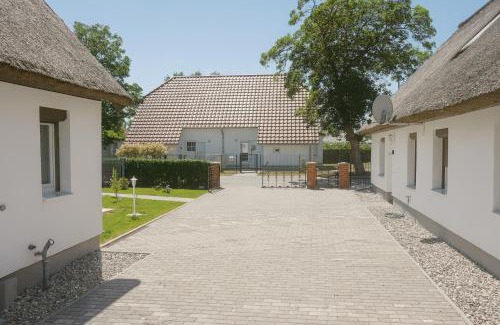 Luetow Apartment | Ferienwohnung Jasmin - Achterwasser Findling