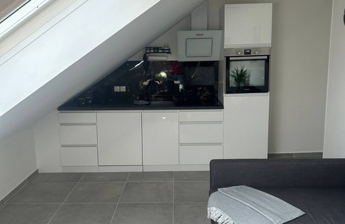 Glindfeld Apartment | Ferienwohnung Juli - neu Renovierte, Moderne Ferienwohnung