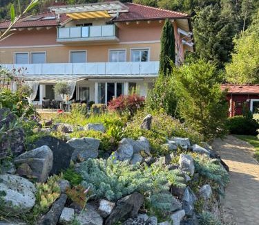 Villach Apartment | Ferienwohnung Julia - Ruhelage mit Panoramablick