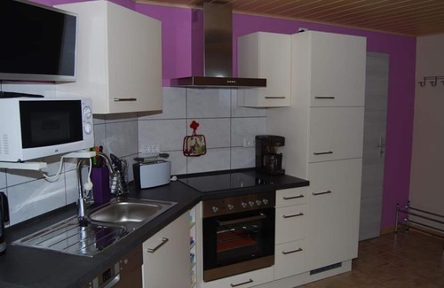 Morbach Apartment | Ferienwohnung Kleeblatt - apartment/flat, shower and bath, WC, 1 bedroom