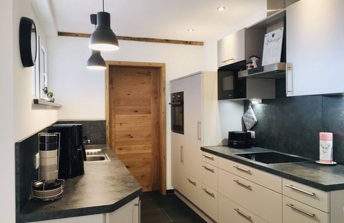 Lichtenfels Apartment | Ferienwohnung mit Ebenerdiger Terrasse und Balkon