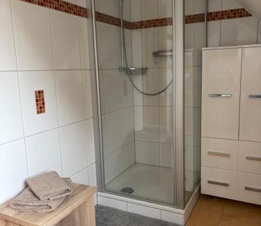 Hollenbach Apartment | Ferienwohnung mit Küche und Bad