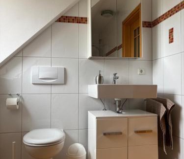 Hollenbach Apartment | Ferienwohnung mit Küche und Bad