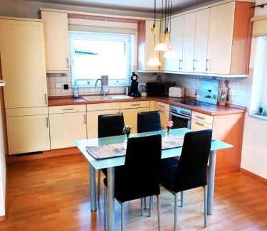 Balve Apartment | Ferienwohnung mit Terrasse für bis zu 4 Personen