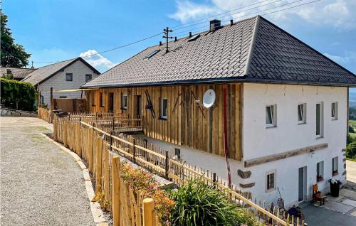Atzesberg Apartment | Ferienwohnung Mit Weitblick