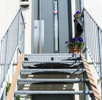 Bergisch Gladbach Apartment | Ferienwohnung Mittendrin