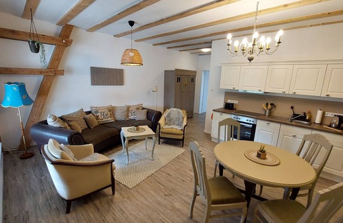 Zahna-Elster Apartment | Ferienwohnung "noah" Barrierefrei auf dem Bauernhof mit Terrasse