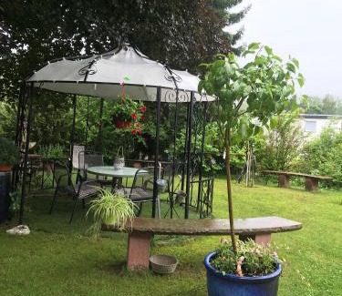 Reinhardshausen Apartment | Ferienwohnung Rogi