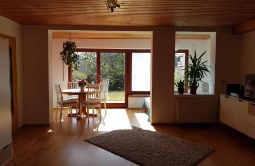 Rauschenberg Apartment | Ferienwohnung Schwabendorf - nahe Marburg