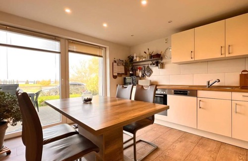 Dobin am See Cabin | Ferienwohnung Seeblick