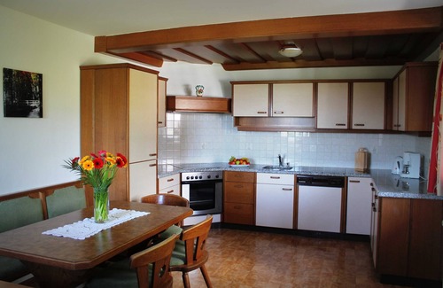 Tiefgraben Apartment | Ferienwohnung Seeblick 1. Stock - Pension Winter Am Irrsee