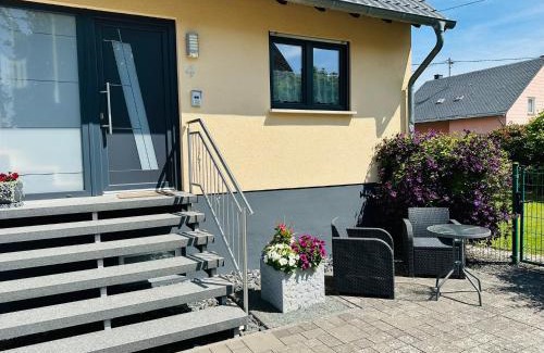 Osburg Apartment | Ferienwohnung Sternfeld