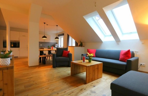 Unterammergau House | Ferienwohnung Vergissmeinnicht - Gasthof Stern