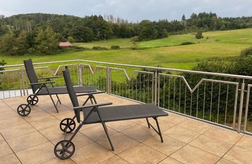 Frankenberg Apartment | Ferienwohnung Waldesrand