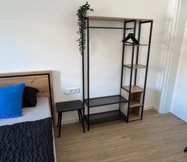 Momlingen Apartment | Ferienwohnung Wasser - Bude