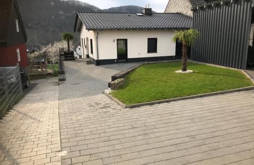 Neumagen-Dhron Apartment | Ferienwohnung ' Wein unter Palmen '