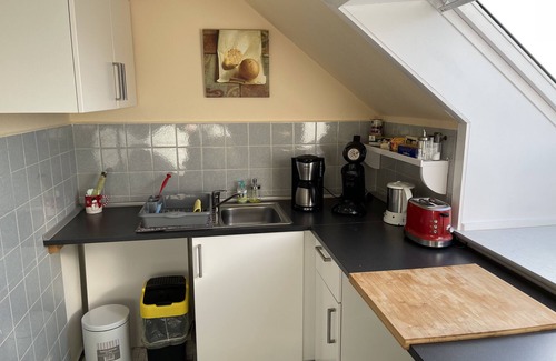 Glueckstadt Apartment | Ferienwohnung with balcony in Glückstadt near the water