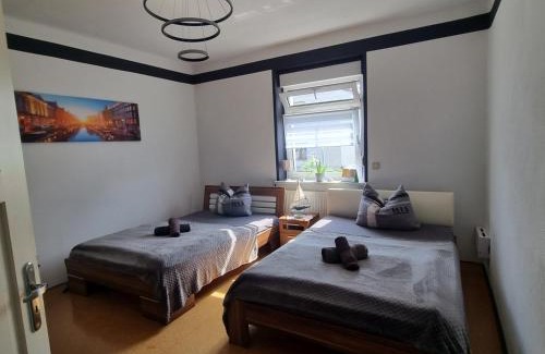 Lauta Apartment | Ferienwohnung *Zur Weinbergstraße*