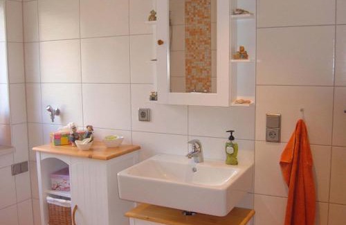 Langenroda Apartment | Ferienwohnungen "allerleigrün"