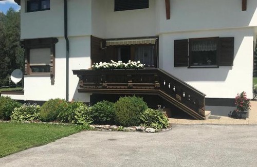 Nassereith Apartment | Ferienwohnungen Schleich