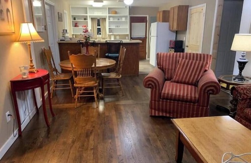 Stillwater House | ,Fern Corner: 4 bedroom/2 Bath