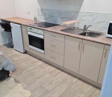 Pukehangi Apartment | Fern & Stars