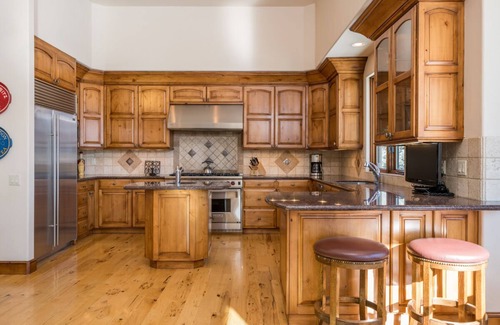 Highlands House | Festive Dates Available! Spacious Mountain Home with WIFI, Pool Table, and Panoramic Views