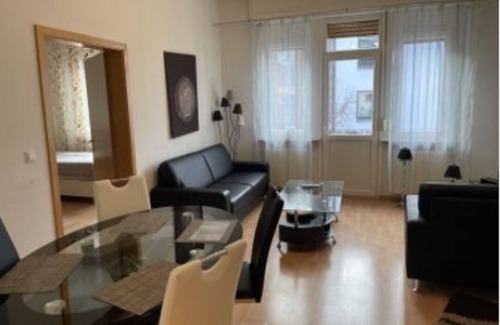 Lampertheim Apartment | FeWo 2 Beautiful, old-style apartment - right in the city center of Lampertheim...