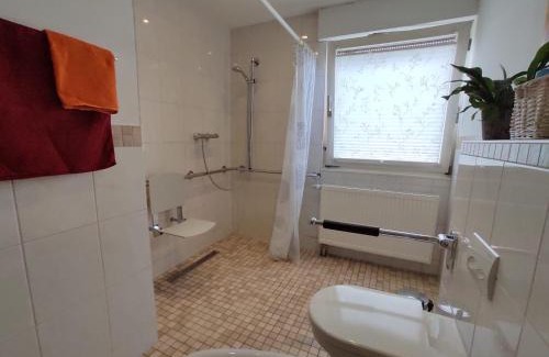 Rhynern Apartment | FeWo Clemens - Wohnküche + 2 Schlafräume + Bad + Terrasse