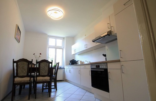 Neupetershain Nord Apartment | Fewo Gartenglück - Familyandbike